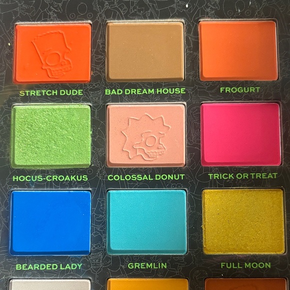 Revolution Treehouse of Horror Palette with Green Accents - Picture 3 of 6
